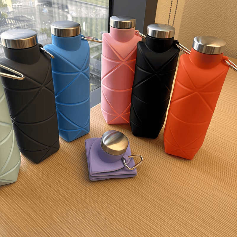 700ML Diamond-Shaped Water Bottle with Collapsible Silicone Cup in random color